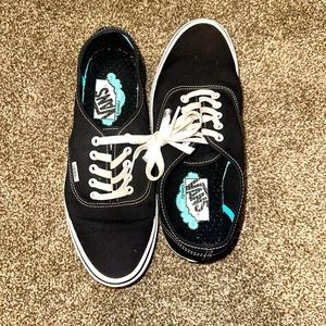 Vans classic lace up authentic comfycush shows 8.5M/10.0W USED CONDITION